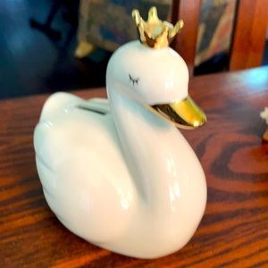 This cute swan bank ceramic